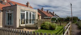 Fife-Cottage-Pittenweem-yard